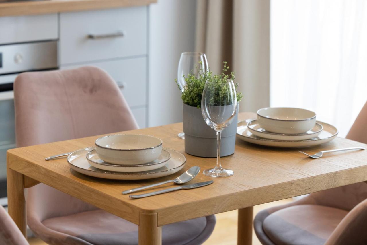 Apartament Z Tarasem W Centrum Swinoujscia By Noclegi Renters سفينويتشي المظهر الخارجي الصورة