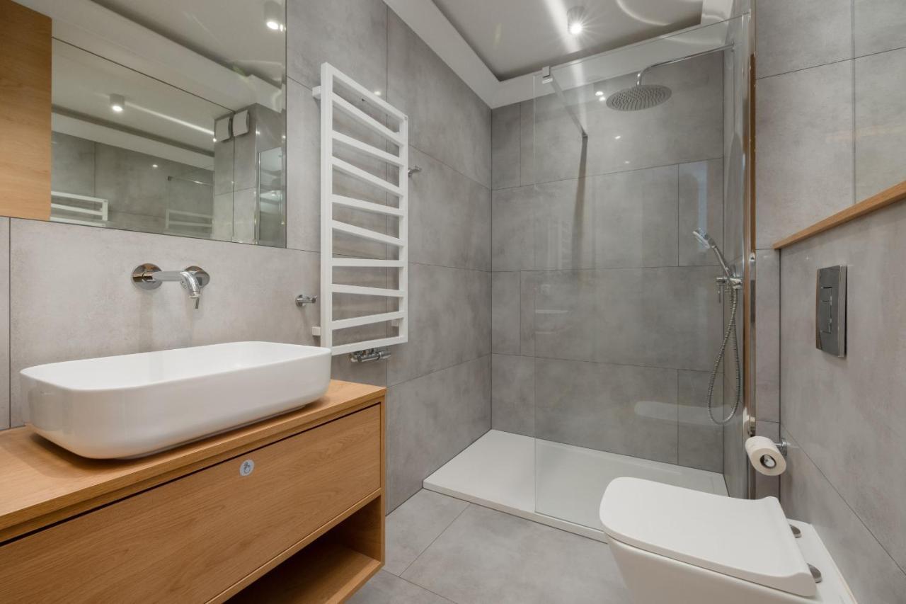 Apartament Z Tarasem W Centrum Swinoujscia By Noclegi Renters سفينويتشي المظهر الخارجي الصورة