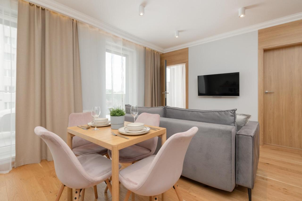 Apartament Z Tarasem W Centrum Swinoujscia By Noclegi Renters سفينويتشي المظهر الخارجي الصورة